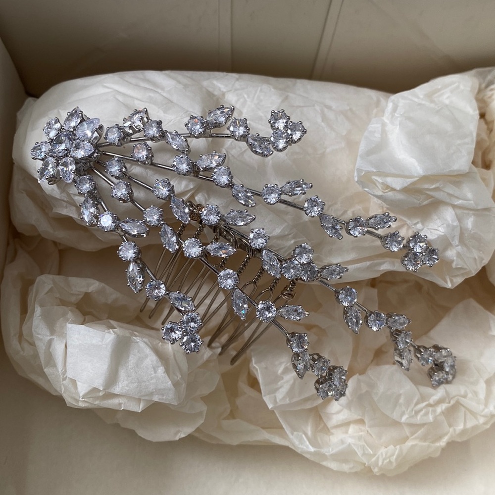 BRIDAL HEADPIECE